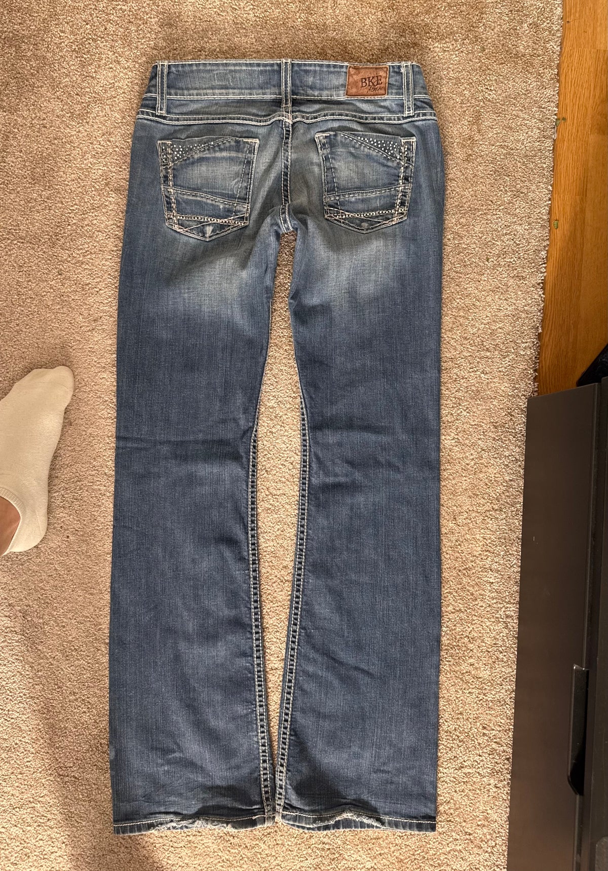 Low-rise jeans size: XS