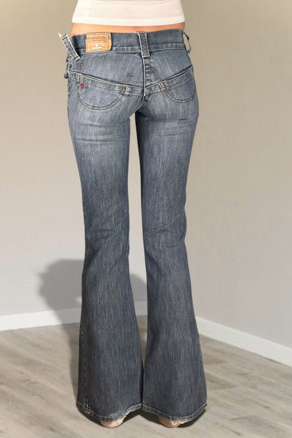 Low-rise jeans size: XXS