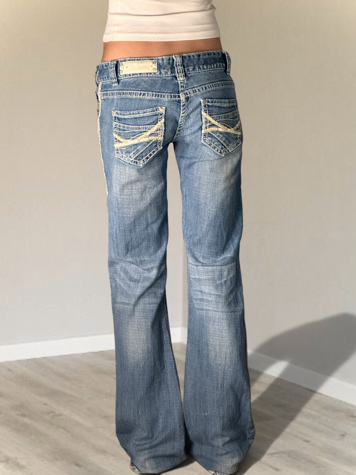 Low-rise jeans size: S