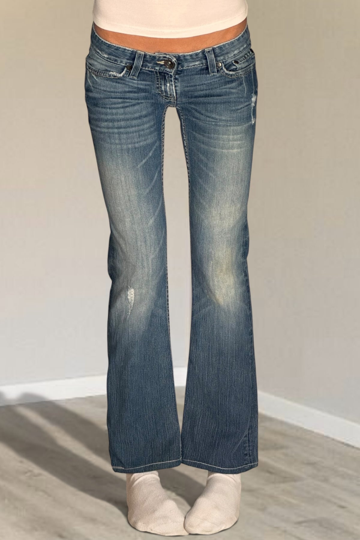 Low-rise jeans size: XXS