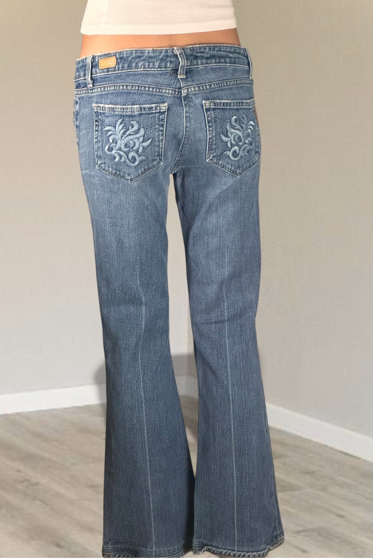 Low-rise jeans size: S