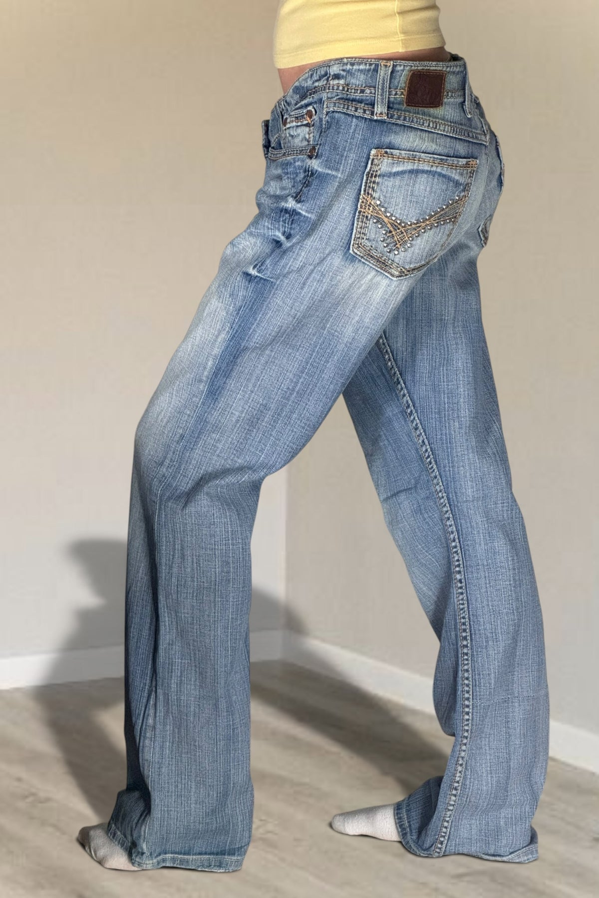 Low-rise jeans size: M
