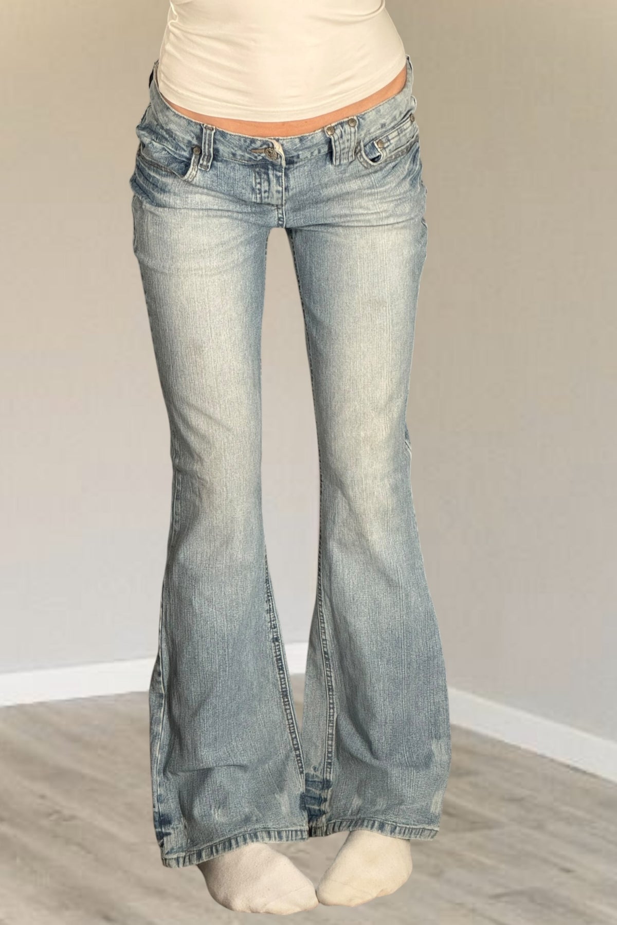 Utsvängda jeans stl: S