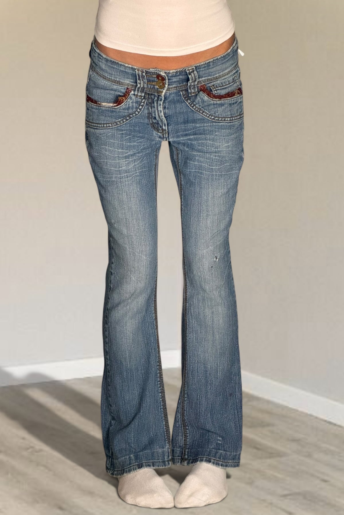 Low-rise jeans size: XS