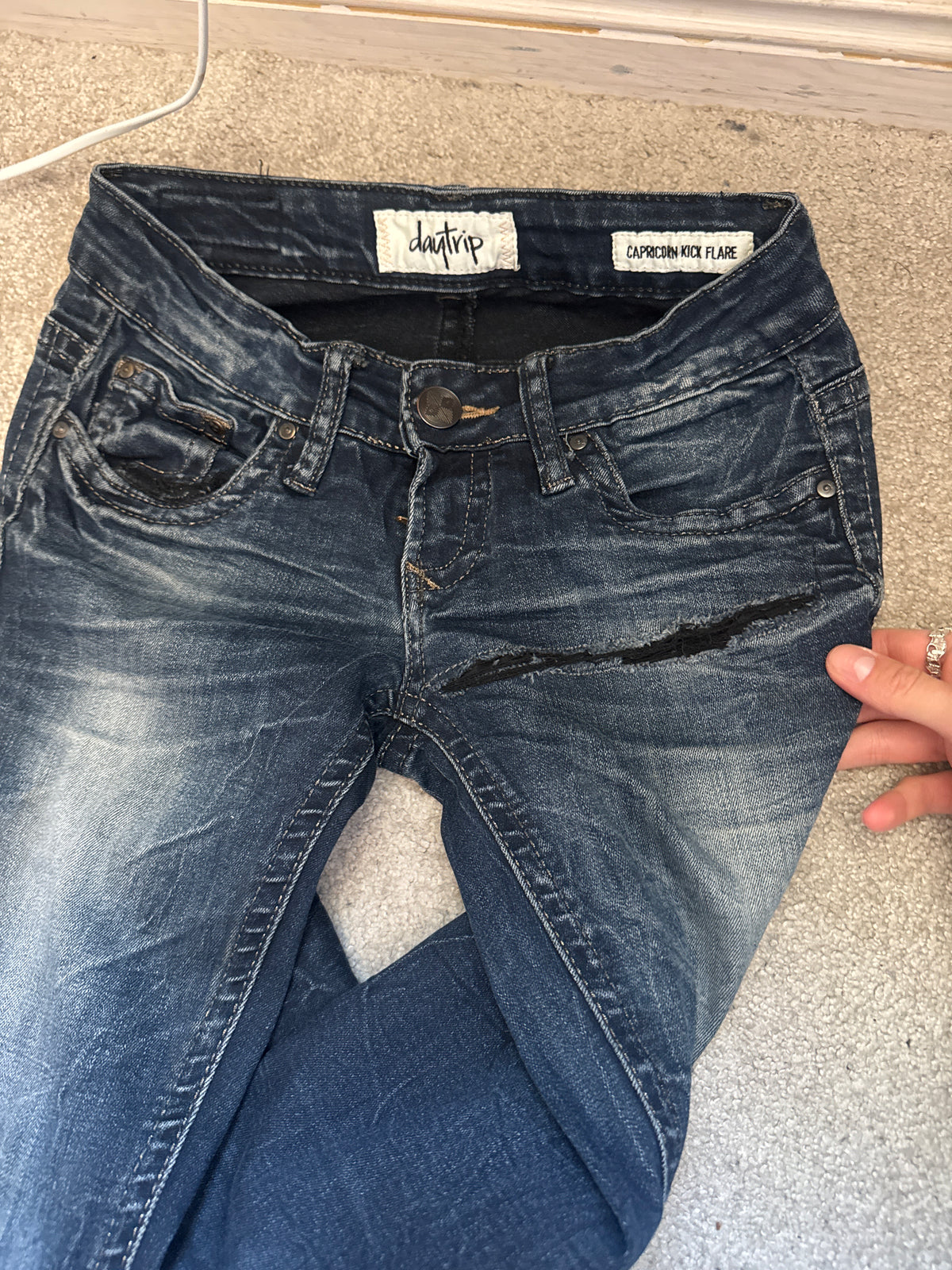 Low-rise jeans size: XS