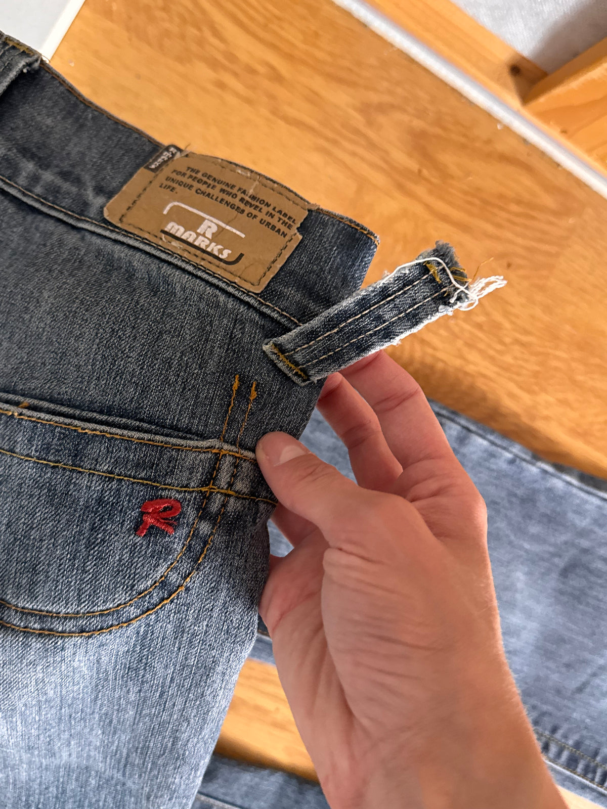 Low-rise jeans size: XXS