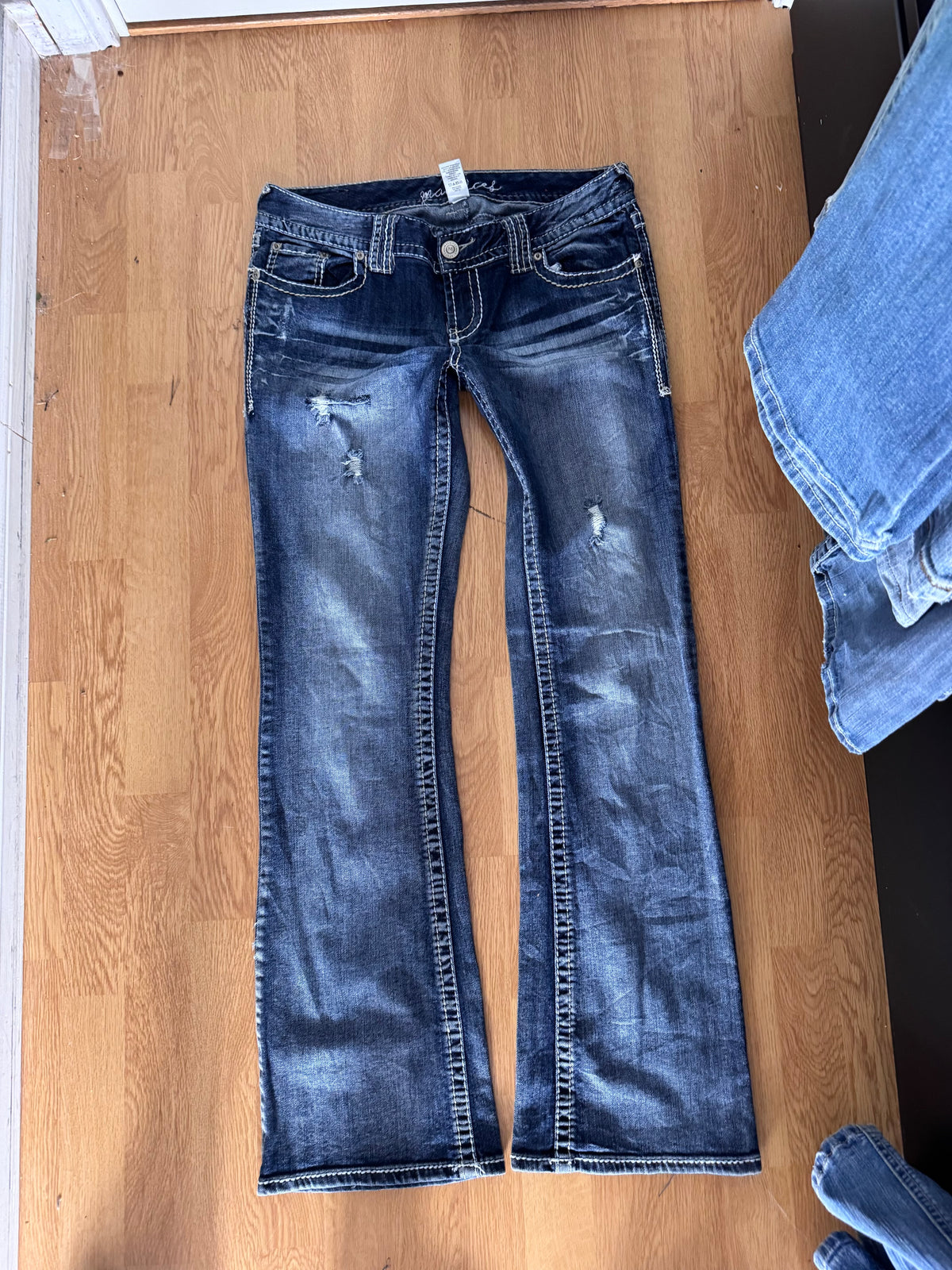 Low-rise jeans size: M