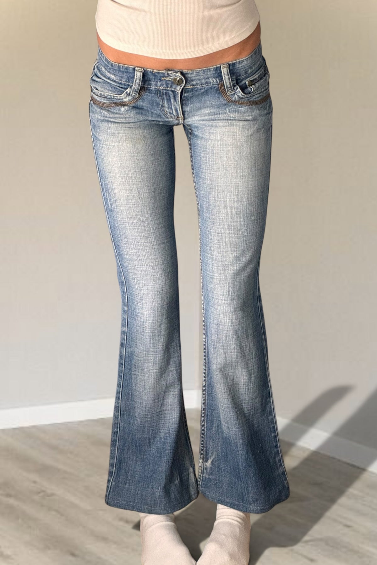 Low-rise jeans size: XXS