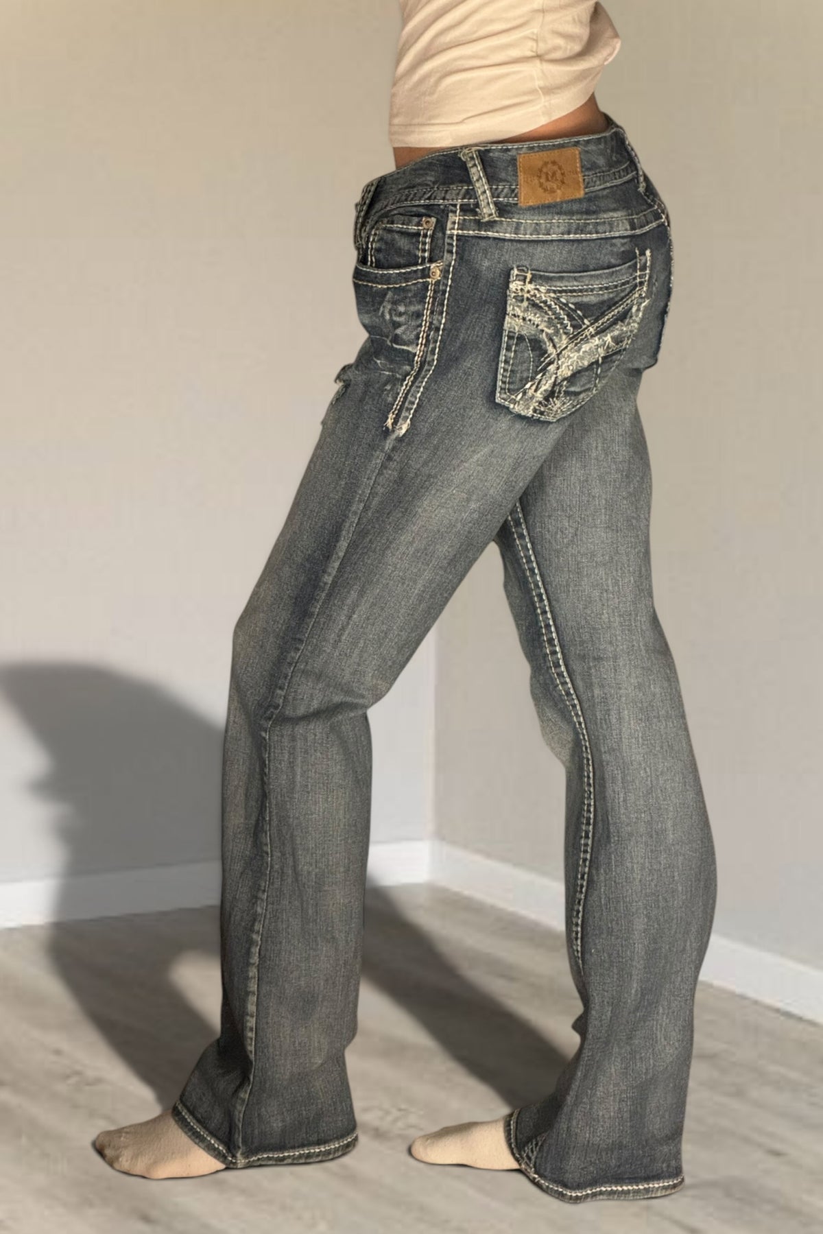 Low-rise jeans size: M