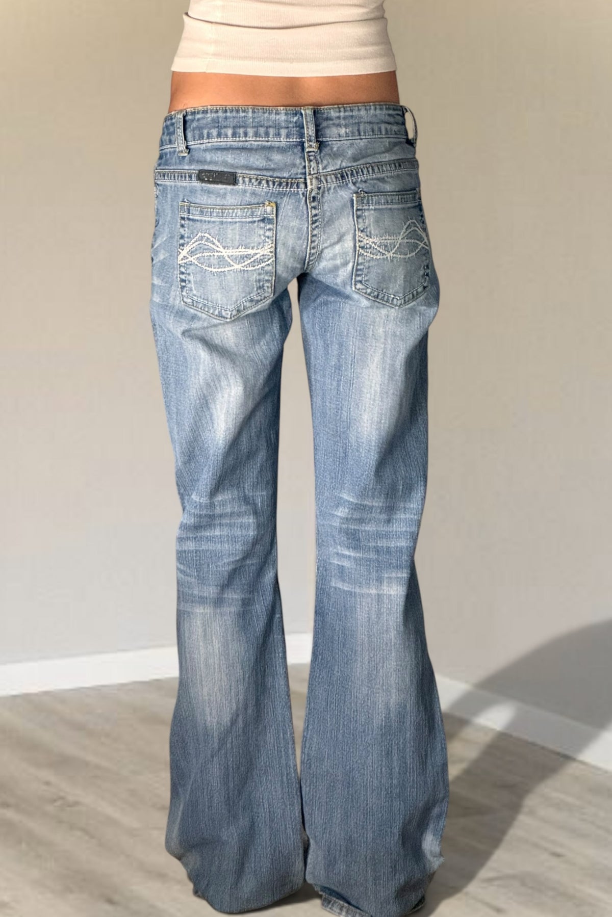 Low-rise jeans size: XS