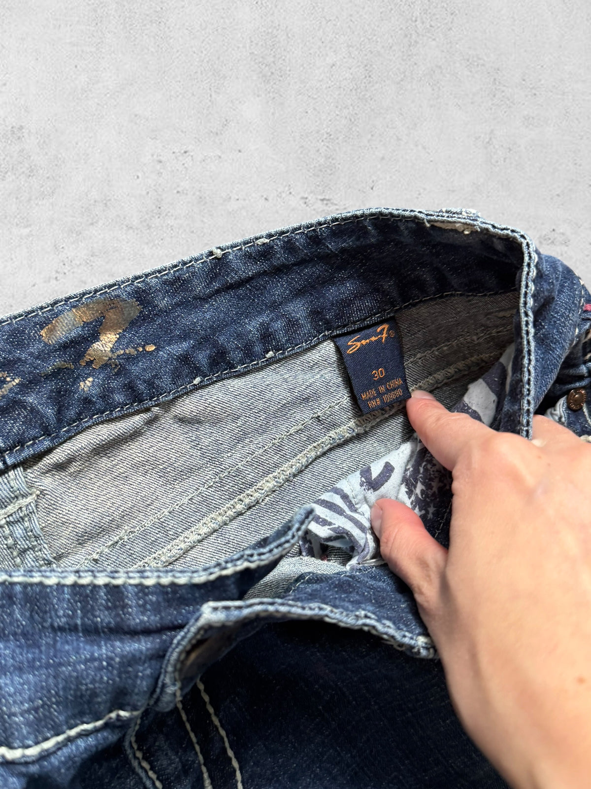Utsvängda jeans stl: M