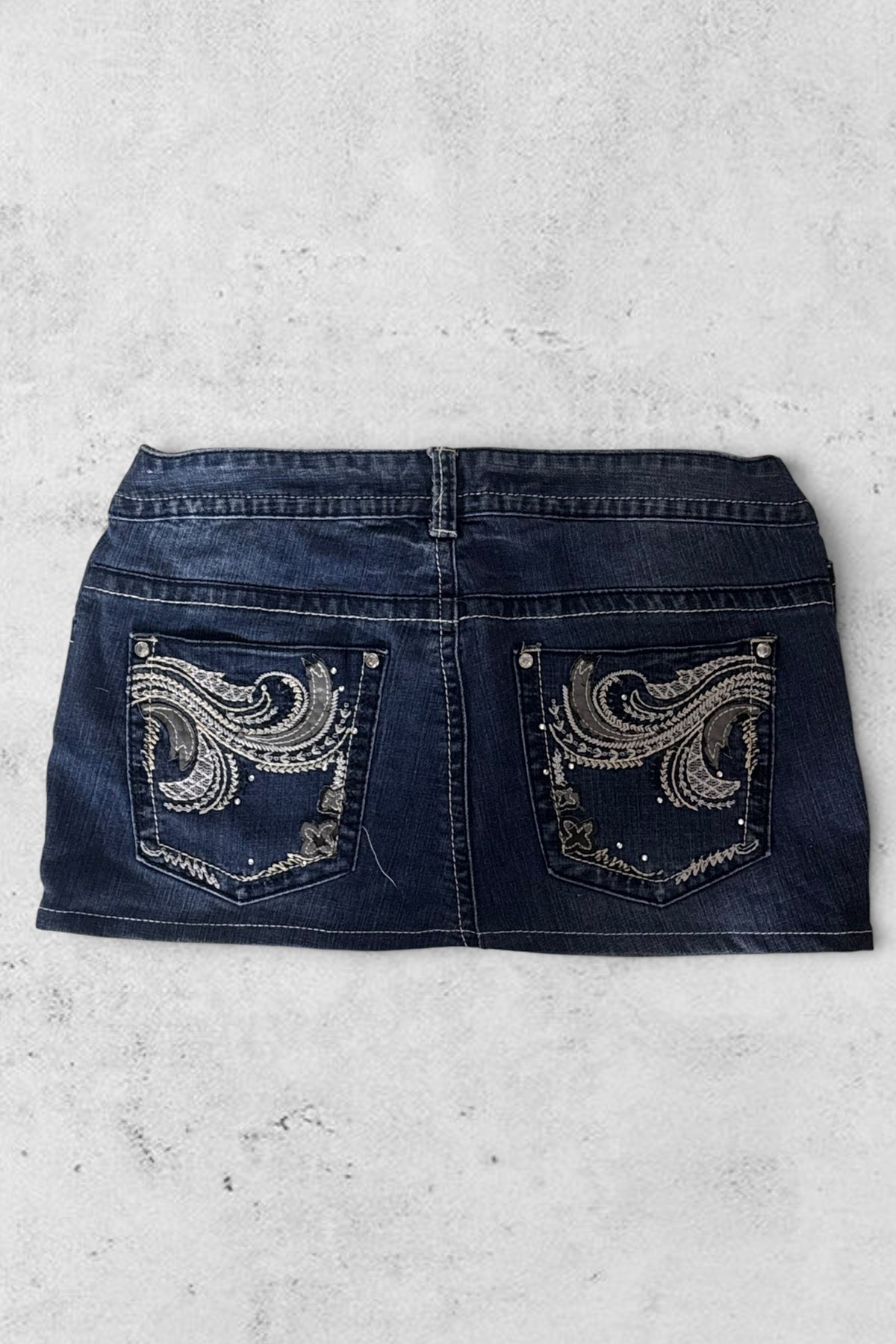 Denim skirt size: M