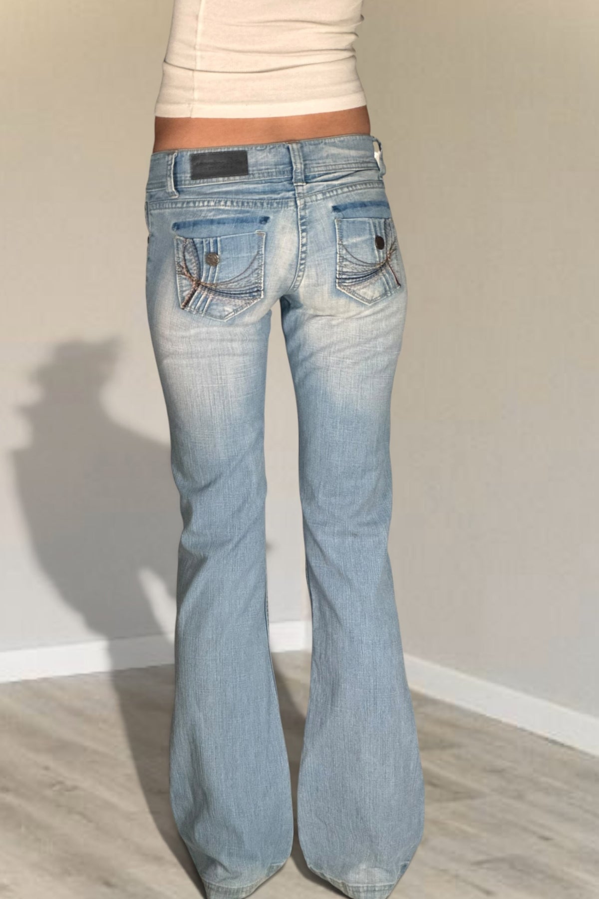 Low-rise jeans size: XS