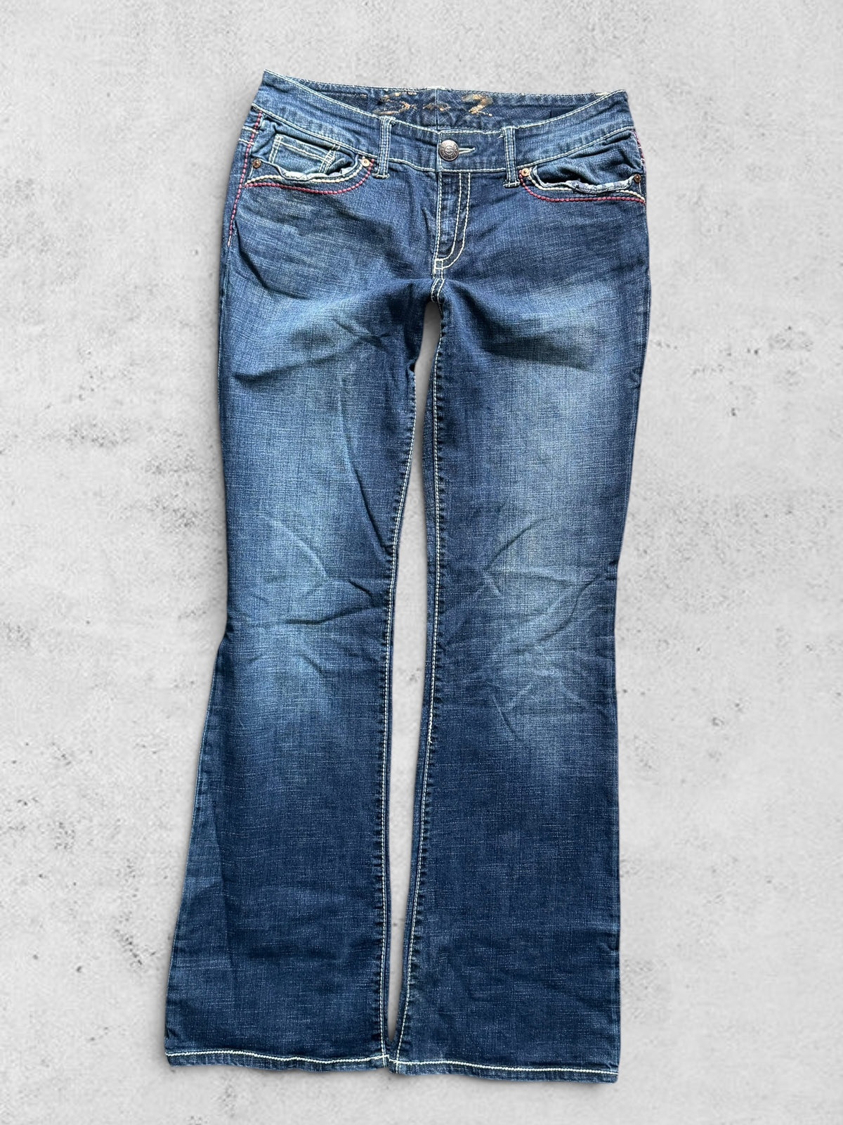 Utsvängda jeans stl: M