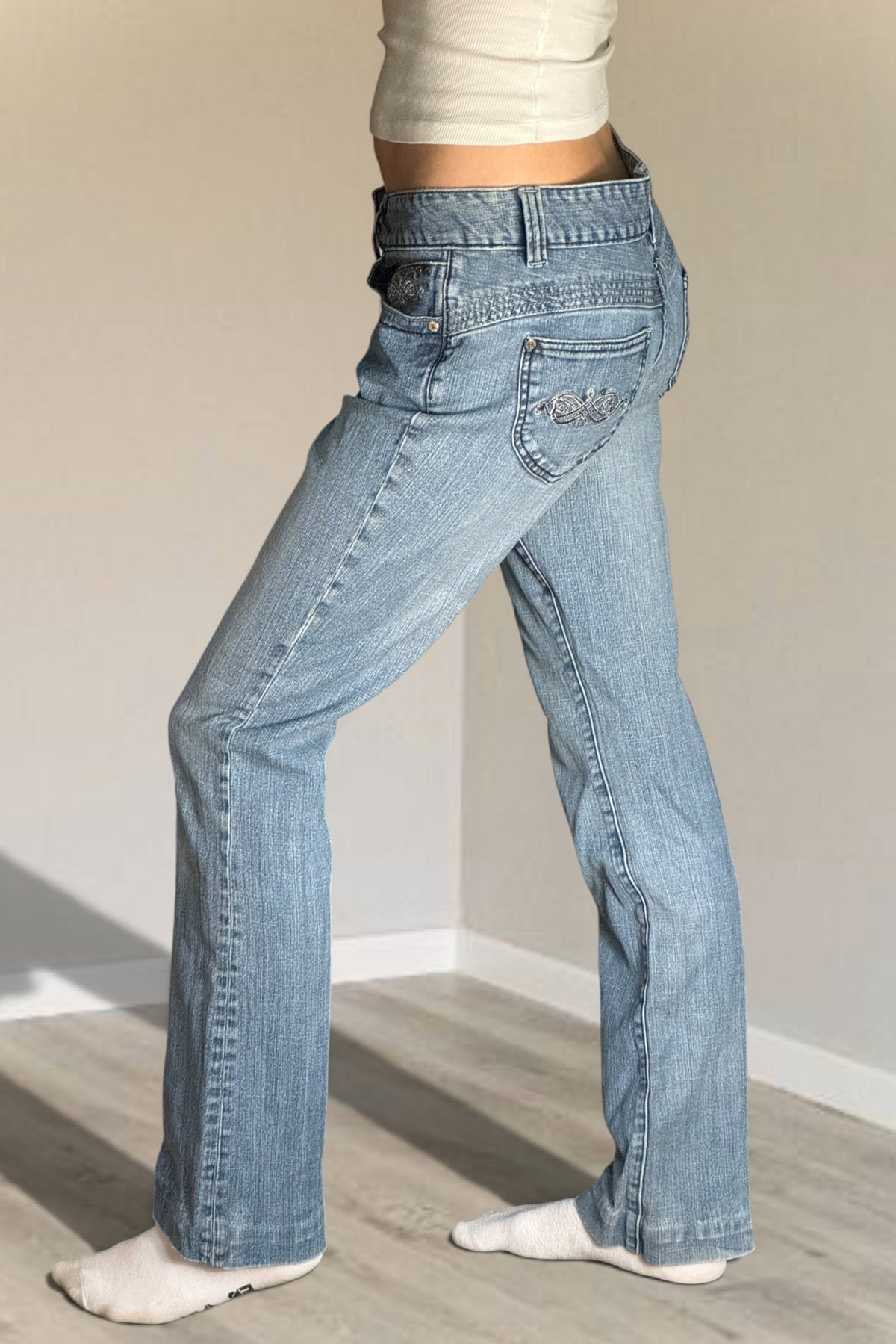 Utsvängda jeans stl: S