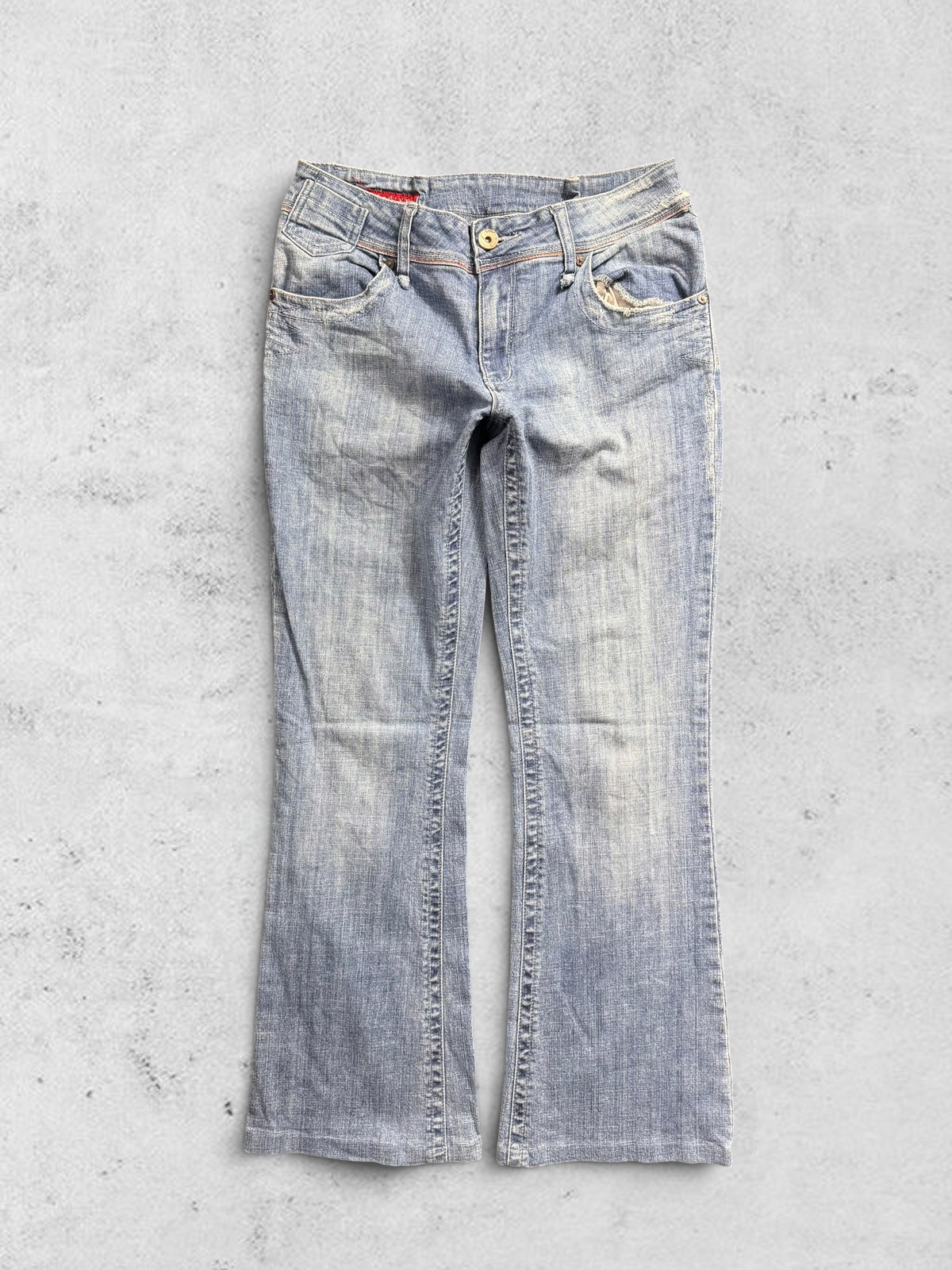 Utsvängda jeans stl: S