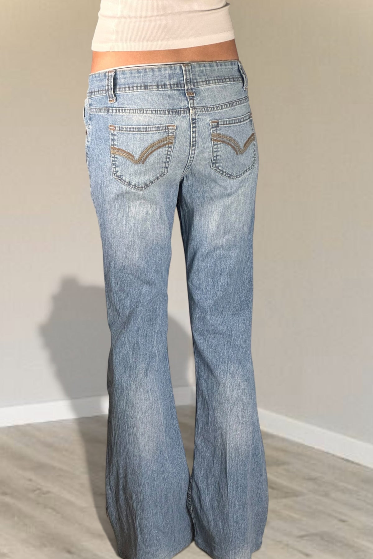 Low-waist jeans size: S