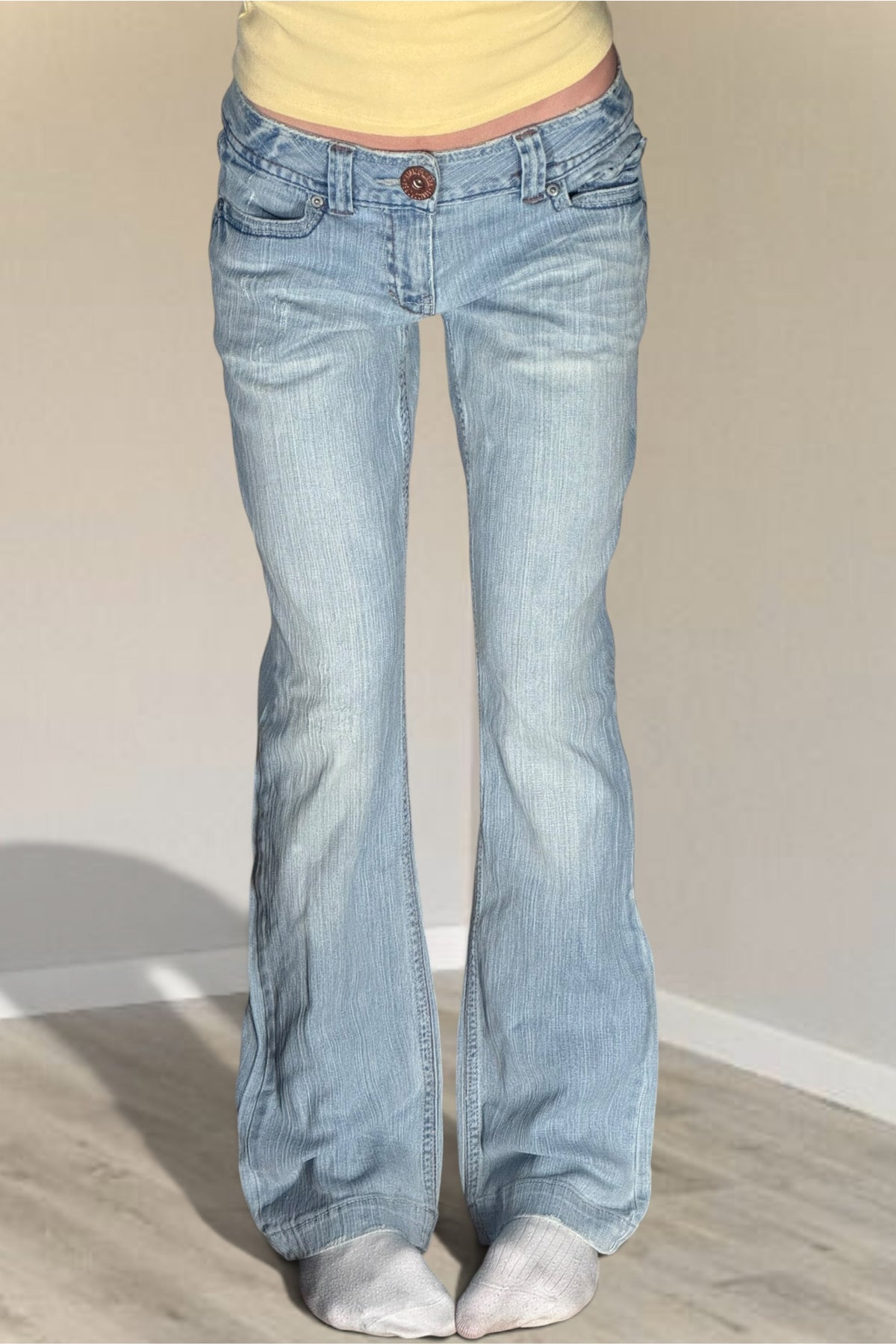 Low-rise jeans size: S