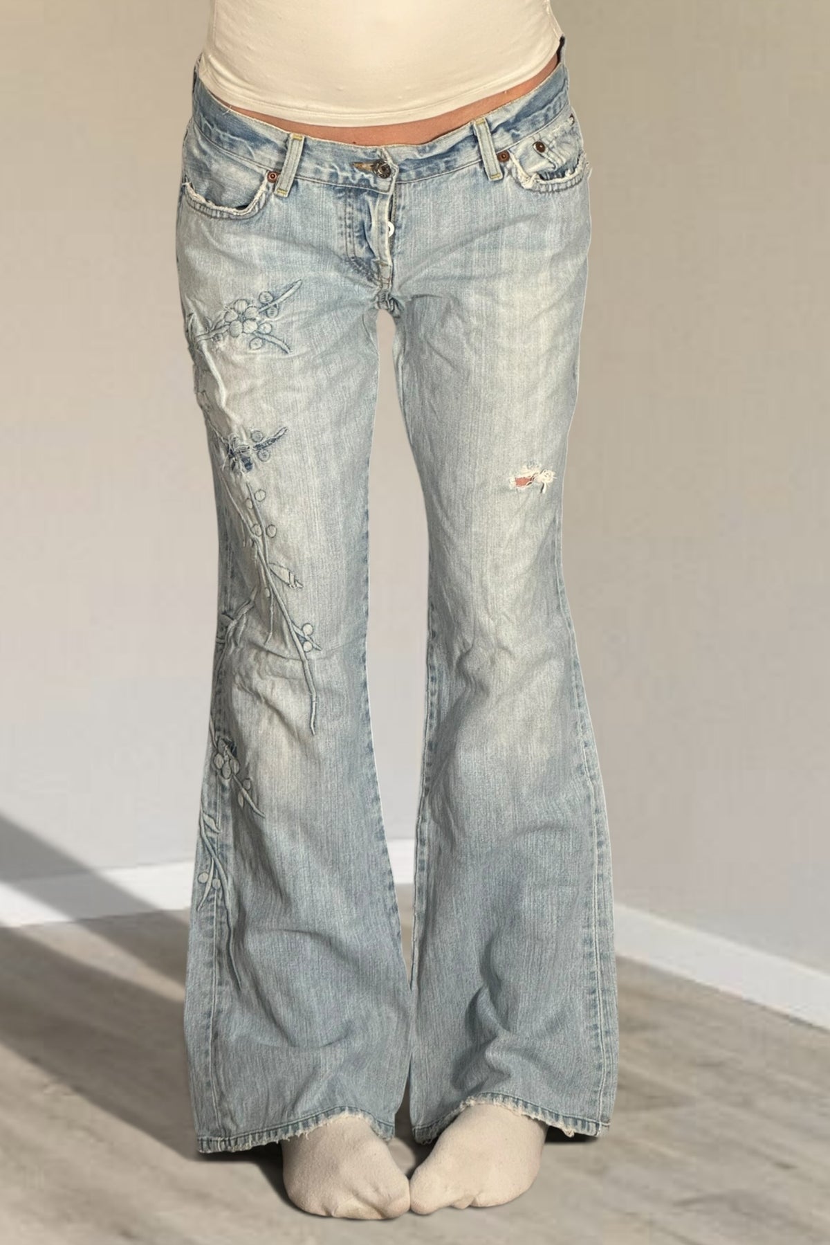 Low-rise jeans size: M