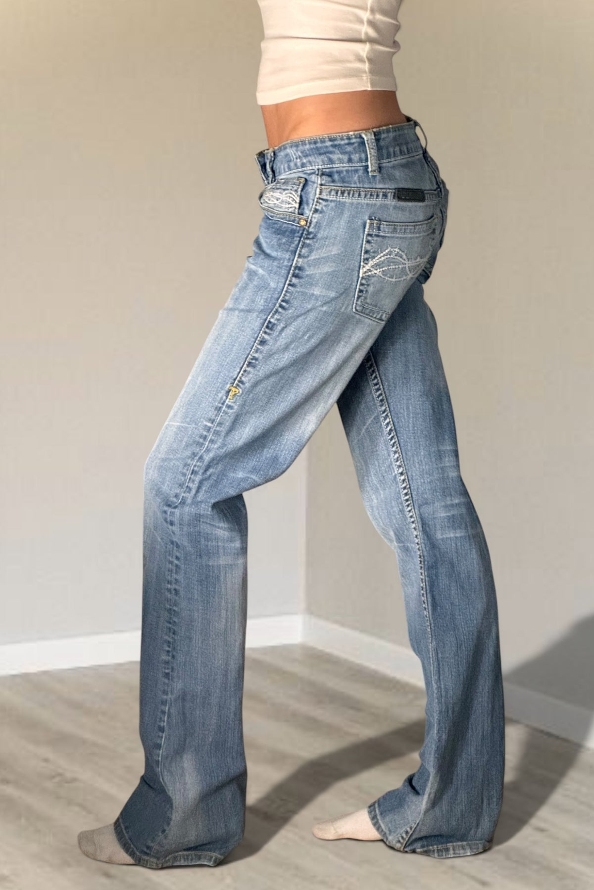 Low-rise jeans size: XS
