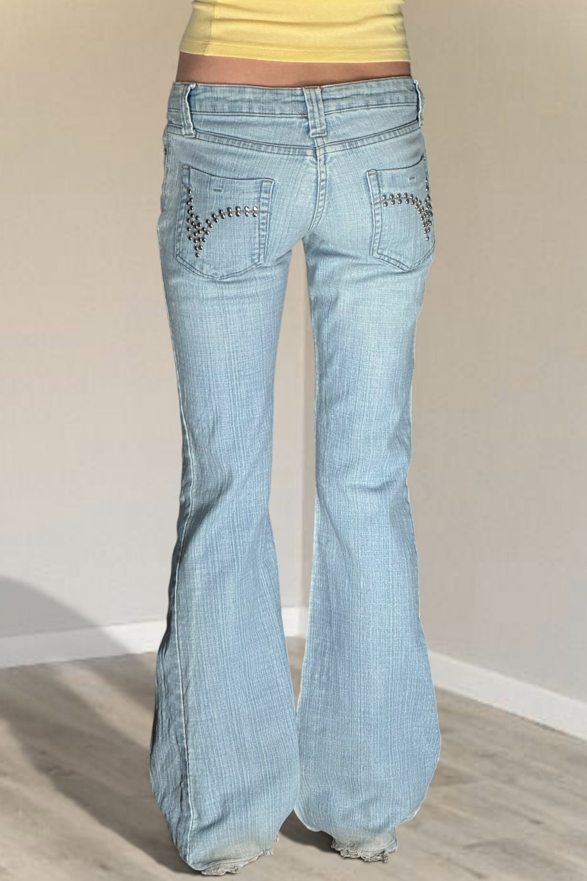 Low-rise jeans size: XS/S