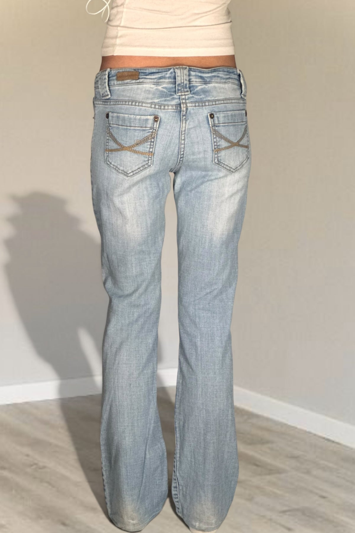 Low-rise jeans size: S