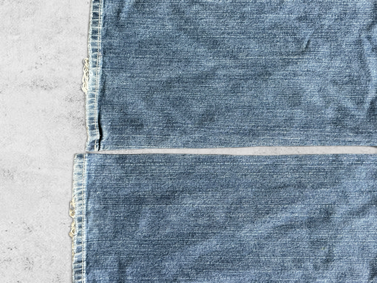 Utsvängda jeans stl: S