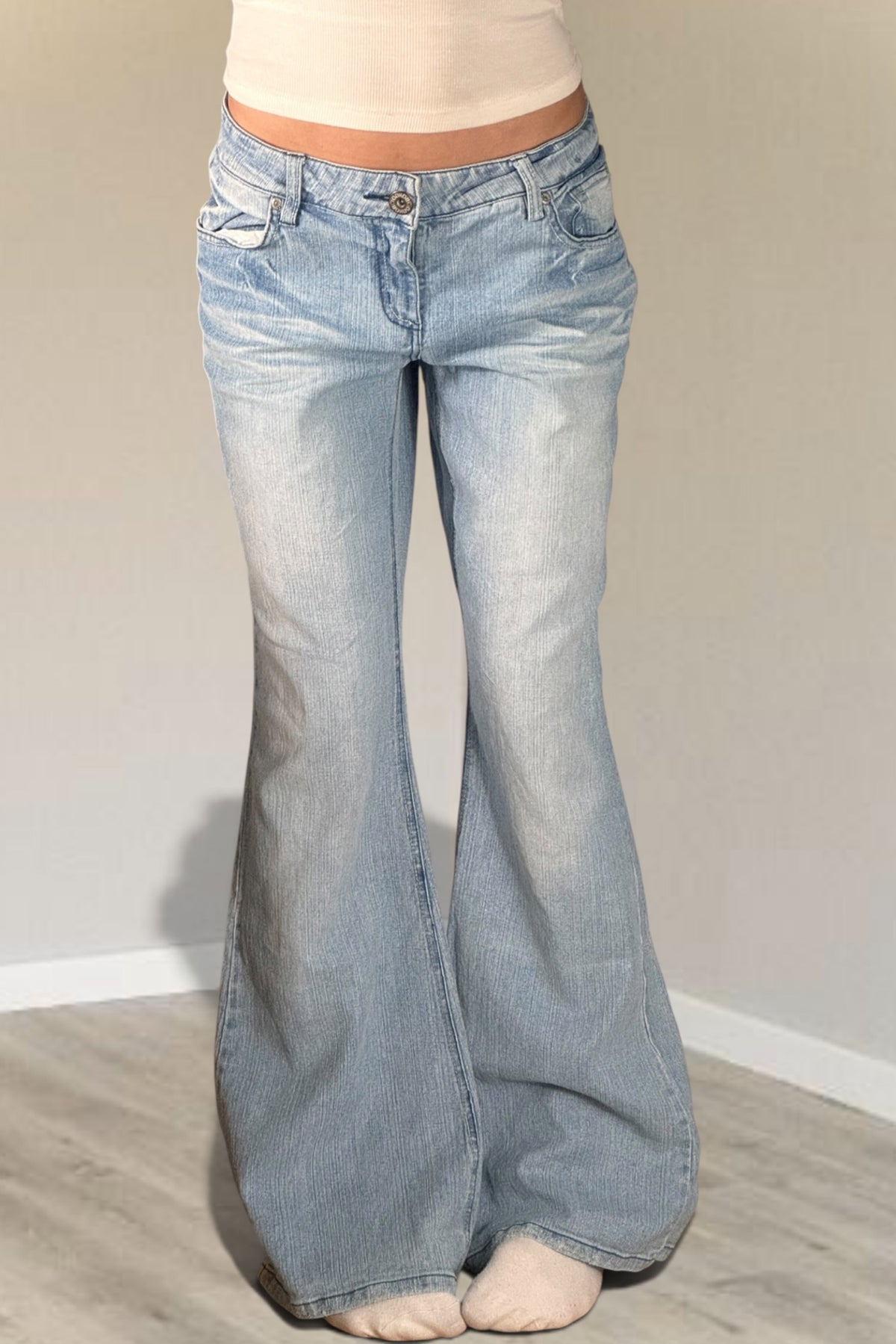 Low-waist jeans size: XL