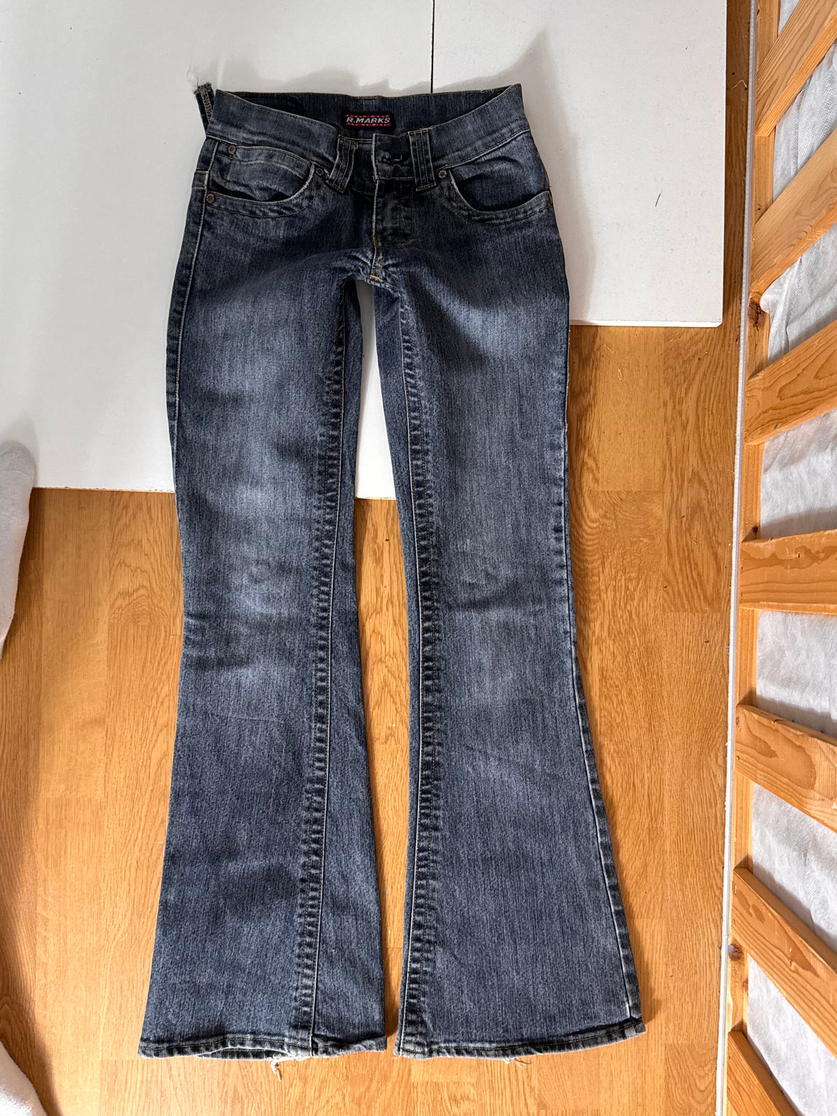Low-rise jeans size: XXS