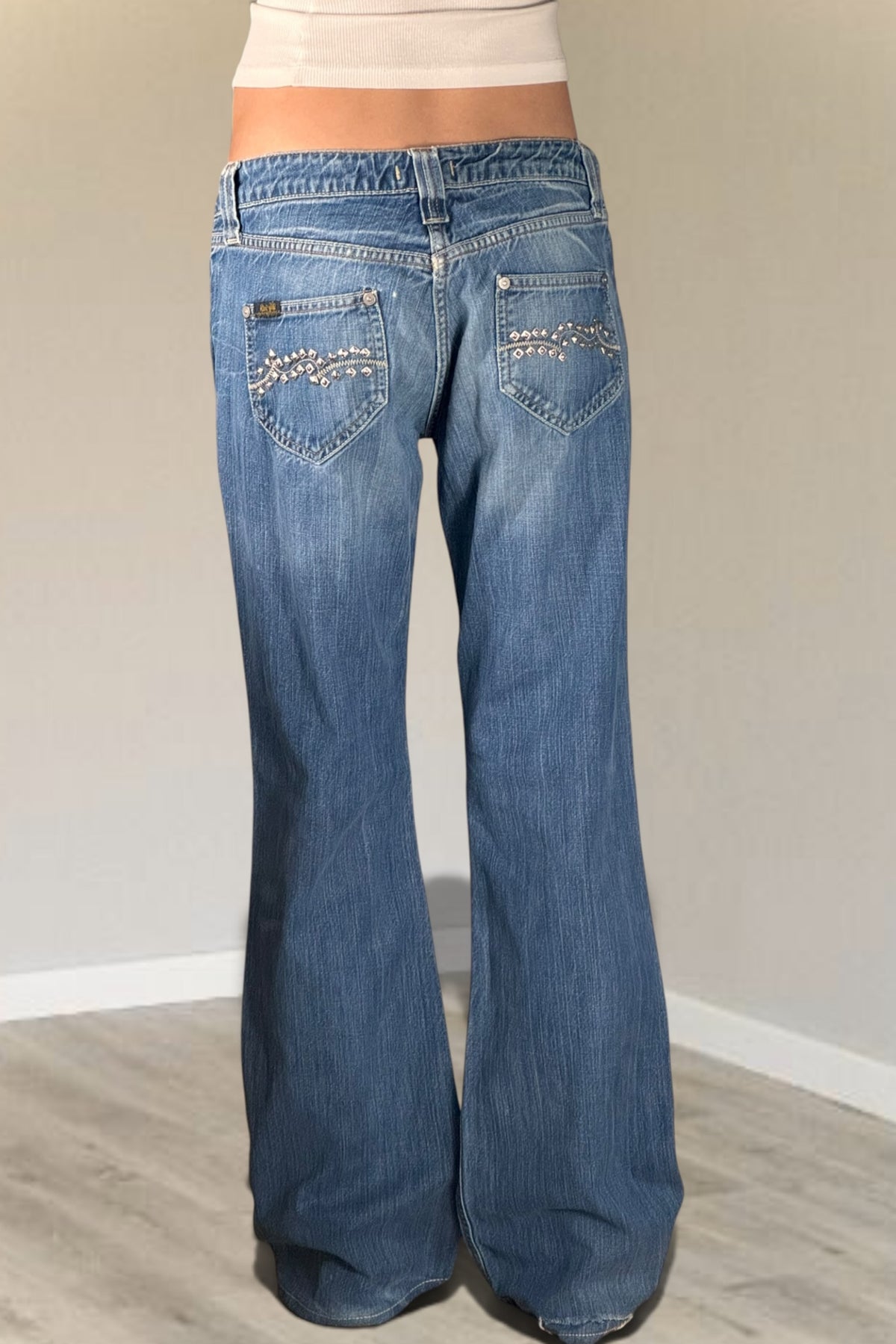 Low-rise jeans size: S